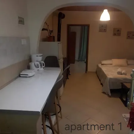 Messonghi- La Pazzeli Apartment *